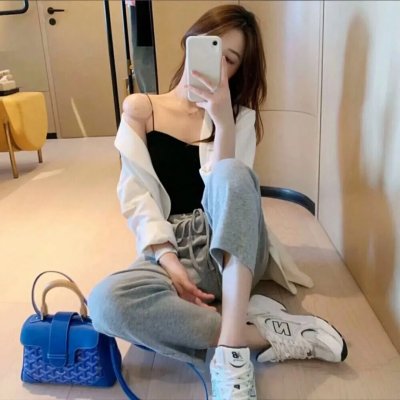 那女孩是谁